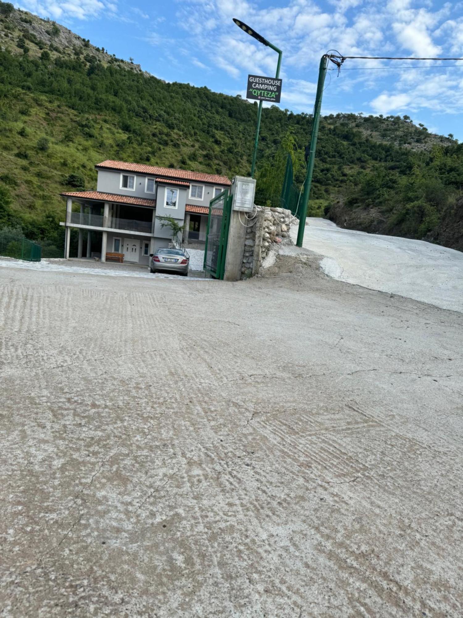 Qyteza Guest House & Camping Shkodër Esterno foto
