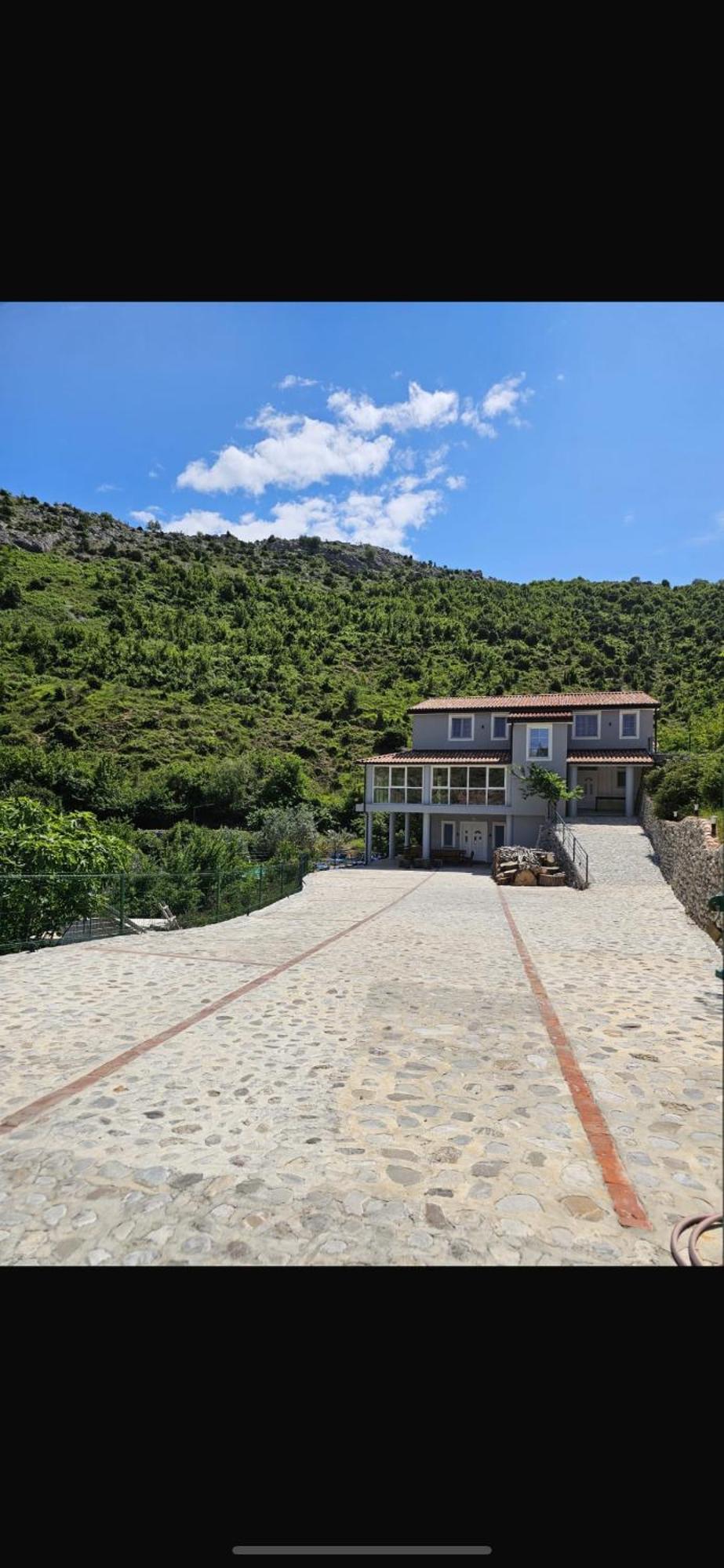 Qyteza Guest House & Camping Shkodër Esterno foto